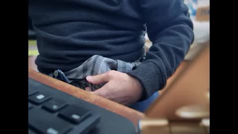 Snapshot of catmandoo21001 chatting on 02-21-25, 07:43 catmandoo21001 online show from 02-21-25, 07:43