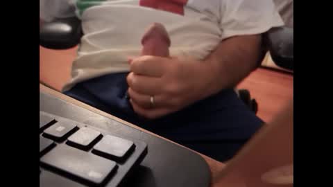 Snapshot of catmandoo21001 chatting on 09-12-25, 02:55 catmandoo21001 online show from 09-12-25, 02:55