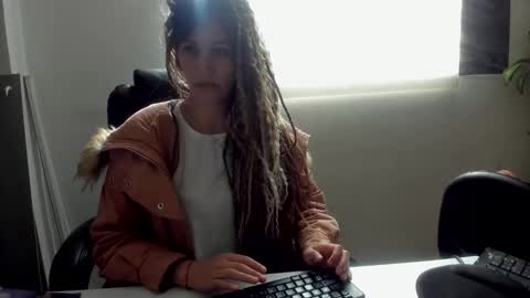 CATT EVANS online show from 10-12-25, 08:52