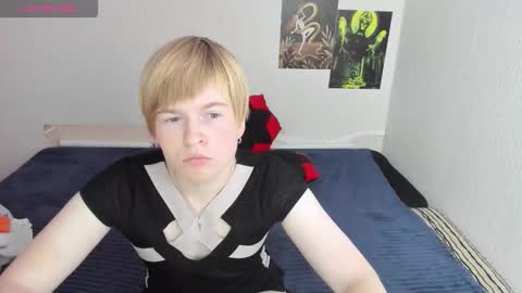 cattie_w_ online show from 11-05-25, 01:49