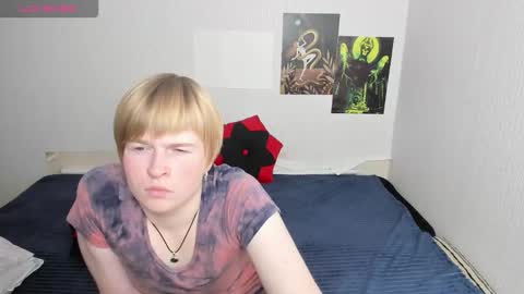 cattie_w_ online show from 11-25-25, 01:16