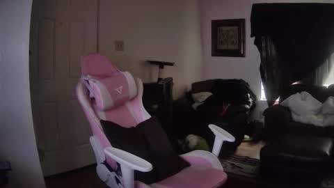 Snapshot of cattywompiscreations chatting on 12-04-24, 02:37 zatbabydaddy online show from 12-04-24, 02:37