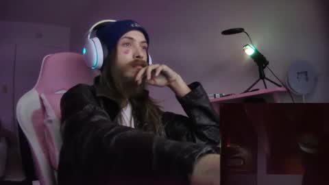 Snapshot of cattywompiscreations chatting on 01-21-25, 02:54 zatbabydaddy online show from 01-21-25, 02:54