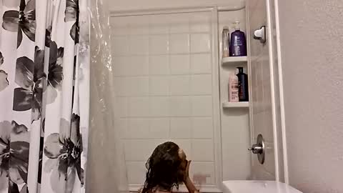 Snapshot of cattywompiscreations chatting on 02-28-25, 04:10 zatbabydaddy online show from 02-28-25, 04:10