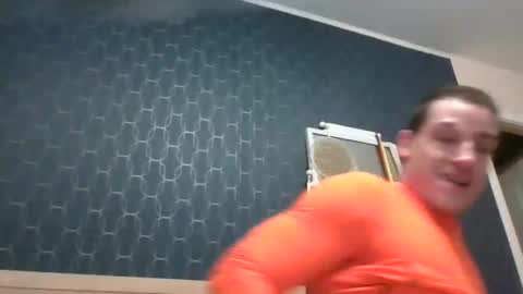 Snapshot of cawboy1992 chatting on 03-07-25, 02:04 Im yours online show from 03-07-25, 02:04