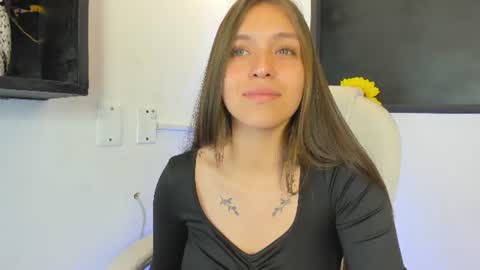 Snapshot of cayetana_01 chatting on 07-04-26, 06:58 cayetana online show from 07-04-26, 06:58