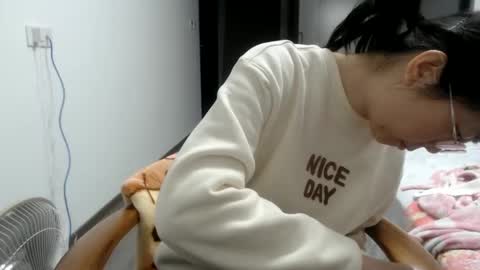 Snapshot of cbz112233 chatting on 12-24-24, 05:13 ANNYANNY online show from 12-24-24, 05:13