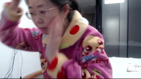 Snapshot of cbz112233 chatting on 02-11-25, 10:07 ANNYANNY online show from 02-11-25, 10:07