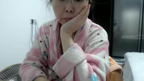 Snapshot of cbz112233 chatting on 03-08-25, 12:52 ANNYANNY online show from 03-08-25, 12:52