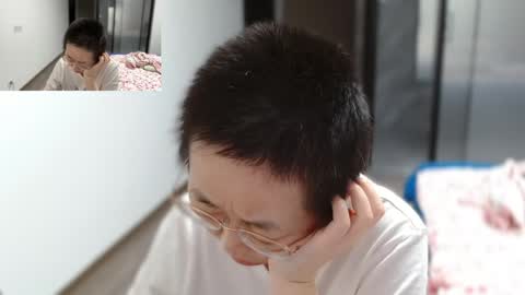 Snapshot of cbz112233 chatting on 04-24-26, 06:54 ANNYANNY online show from 04-24-26, 06:54