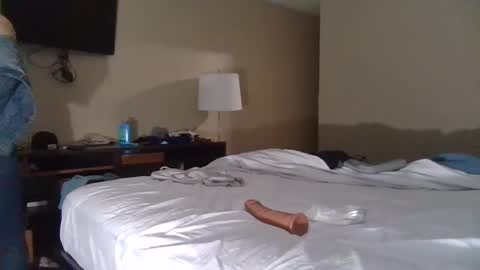 Snapshot of cd4026969 chatting on 01-24-25, 04:16 C.d slut4u online show from 01-24-25, 04:16