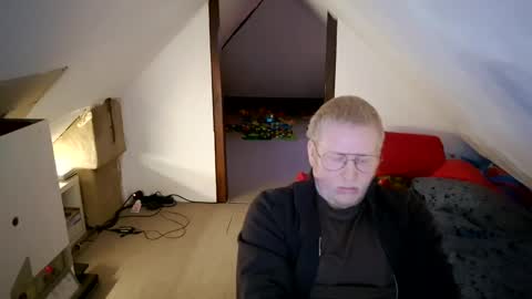 Snapshot of cebas chatting on 02-17-25, 12:16 cebas online show from 02-17-25, 12:16