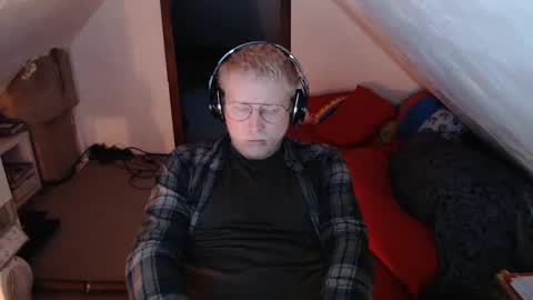 Snapshot of cebas chatting on 03-06-25, 08:52 cebas online show from 03-06-25, 08:52