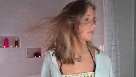 Lina  online show from 03-23-26, 07:29