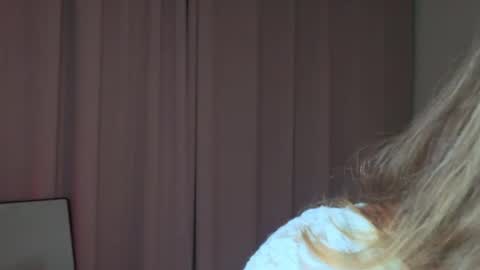 Lina  online show from 04-08-26, 07:14