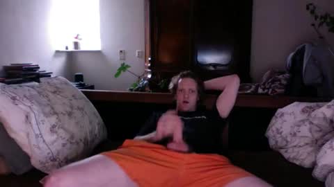 Snapshot of ceezeee chatting on 12-15-24, 08:08 ceezeee online show from 12-15-24, 08:08