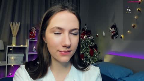 Snapshot of cel1ne_secret chatting on 01-25-25, 07:18 Josie Manesi online show from 01-25-25, 07:18