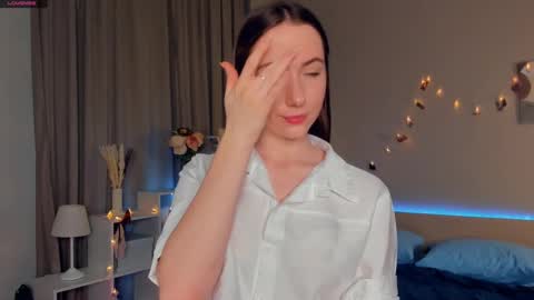 Snapshot of cel1ne_secret chatting on 03-07-25, 02:04 Josie Manesi online show from 03-07-25, 02:04