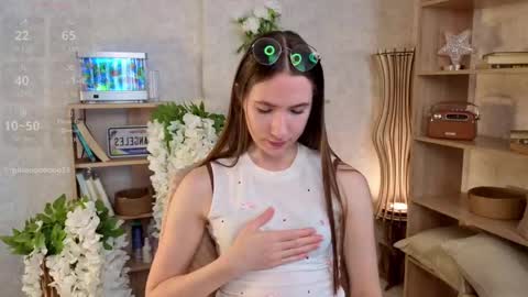 Snapshot of cel1ne_secret chatting on 09-18-25, 06:15 Josie Manesi online show from 09-18-25, 06:15