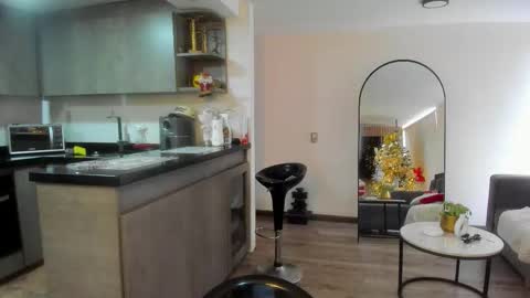 mia  sofiabohorquez INSTAGRAM online show from 12-16-25, 04:23