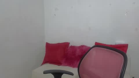 Snapshot of celeste_shinny chatting on 03-08-26, 02:04 celeste_shinny online show from 03-08-26, 02:04