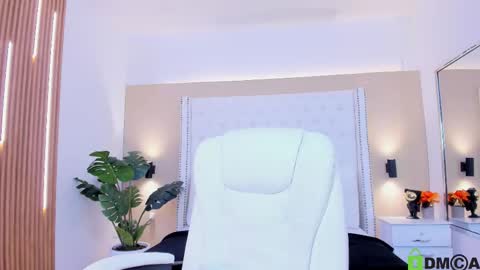 Celeste Wayne online show from 11-11-25, 08:31