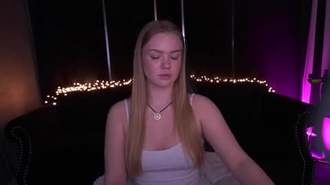 celestenoirr online show from 04-17-26, 06:49