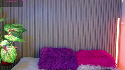 Snapshot of celesteprestigge chatting on 09-21-25, 06:53 celesteprestigge online show from 09-21-25, 06:53