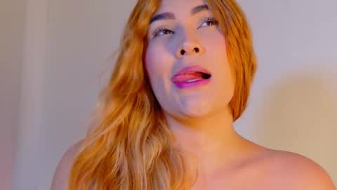 Snapshot of celesteprestigge chatting on 09-28-25, 04:45 celesteprestigge online show from 09-28-25, 04:45