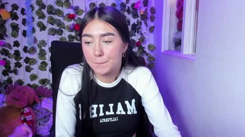 Snapshot of celestinepurple chatting on 12-02-24, 08:11 Celestineeeeee online show from 12-02-24, 08:11