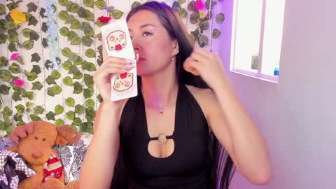 Snapshot of celestinepurple chatting on 01-03-25, 04:37 Celestineeeeee online show from 01-03-25, 04:37