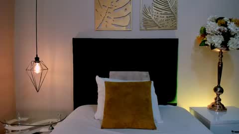 Snapshot of celesttequeen chatting on 04-21-26, 12:00 Celeste Quenn online show from 04-21-26, 12:00