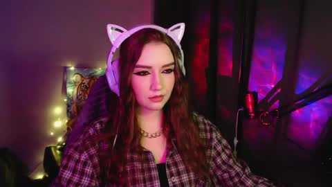 Snapshot of celia_sensual_ chatting on 04-19-26, 07:05 celia_sensual_ online show from 04-19-26, 07:05