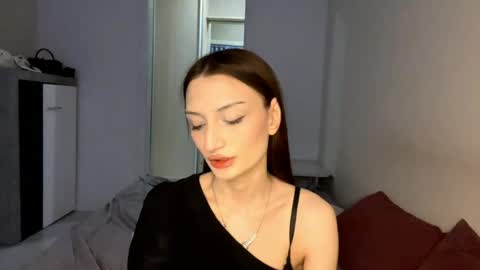 Snapshot of celinaimmel chatting on 05-10-26, 08:19 Eva online show from 05-10-26, 08:19