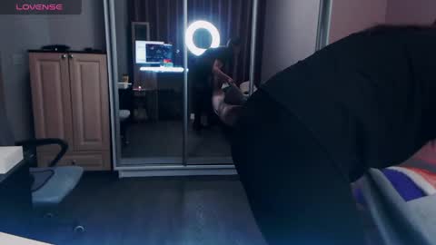 Snapshot of celine_faer1 chatting on 05-13-26, 03:53 Celine online show from 05-13-26, 03:53