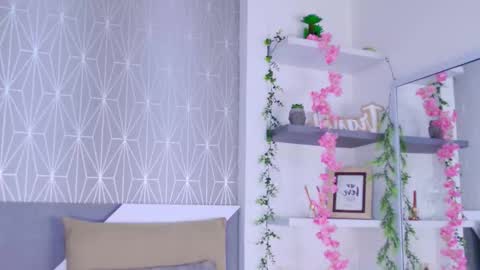 Celine online show from 11-12-25, 01:44