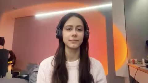 Snapshot of celinebinegar chatting on 03-03-26, 03:40 Celine online show from 03-03-26, 03:40