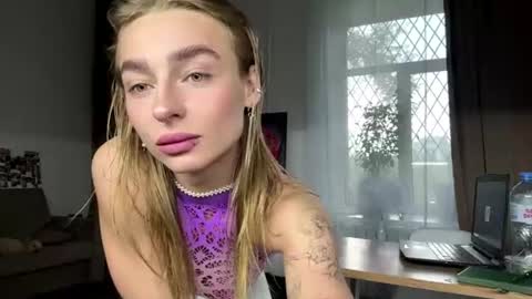 Snapshot of celineruppert chatting on 06-29-26, 11:16 Amilia online show from 06-29-26, 11:16