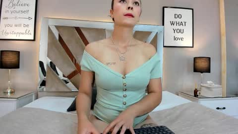 celeste online show from 11-06-25, 01:56