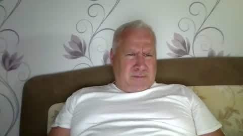 Snapshot of celli68 chatting on 07-05-26, 11:39 celli68 online show from 07-05-26, 11:39