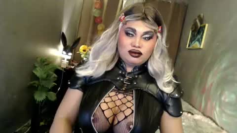 Snapshot of cellinekittcumerr chatting on 06-14-26, 01:24 cellinekittcumerr online show from 06-14-26, 01:24