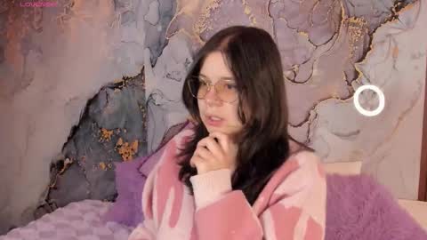 Hello guys my name is Sofi and Lizzie and  Vanessa online show from 02-20-26, 04:20