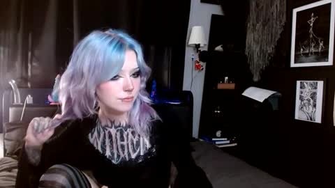 Averi online show from 01-04-25, 11:17