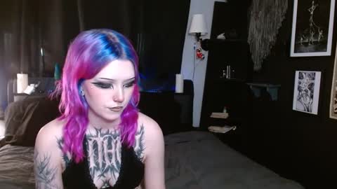 Averi online show from 01-24-25, 12:52