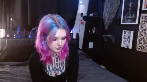 Averi online show from 01-30-25, 12:18