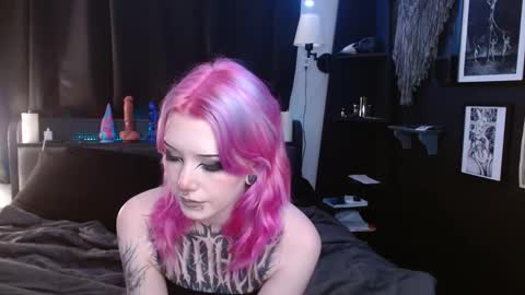 Averi online show from 02-25-25, 02:03