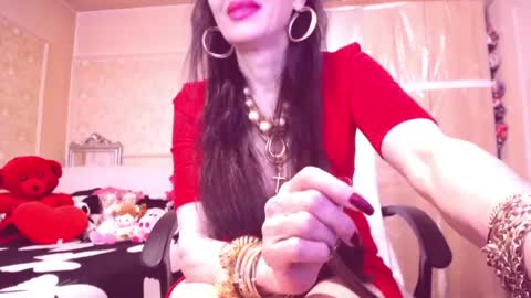 Snapshot of cerisedodd chatting on 06-20-26, 12:14 Cerise online show from 06-20-26, 12:14
