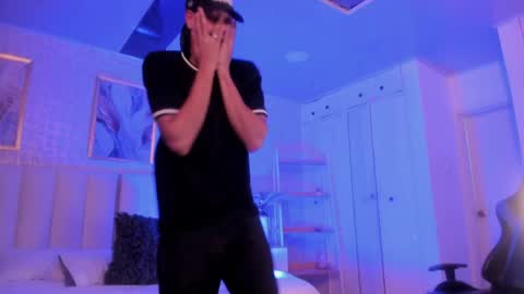Snapshot of cero_khalifa chatting on 05-09-26, 01:44 cero khalifa online show from 05-09-26, 01:44