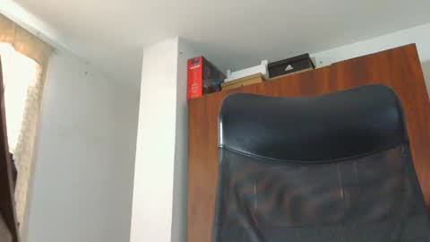 Snapshot of cesarex148 chatting on 02-26-25, 11:04 Cesar online show from 02-26-25, 11:04