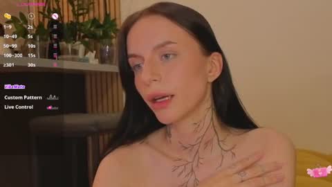 Livia online show from 07-23-26, 09:57